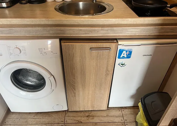 Nikolov דירה וארנה